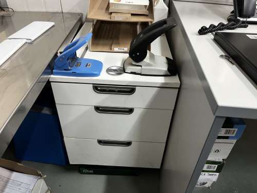 slide-items-3