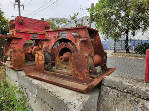 slide-items-2