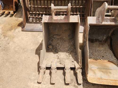 slide-items-3