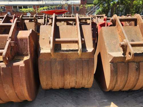 slide-items-3