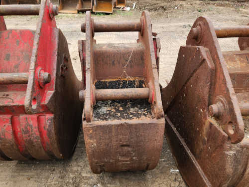 slide-items-3