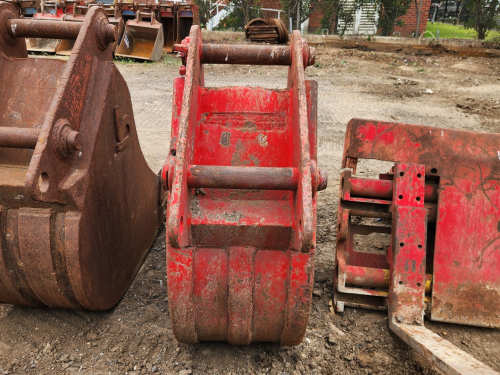slide-items-3