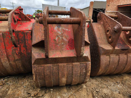 slide-items-3