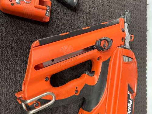 slide-items-3