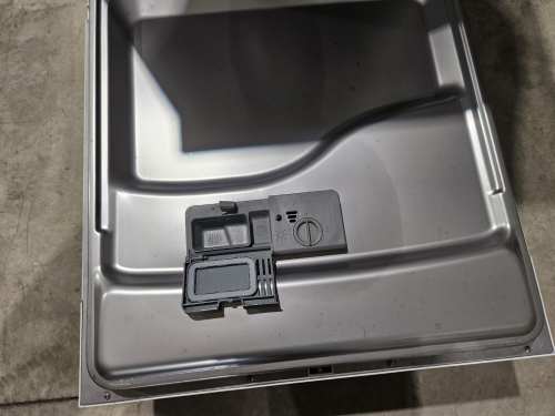 slide-items-3