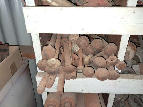 slide-items-3