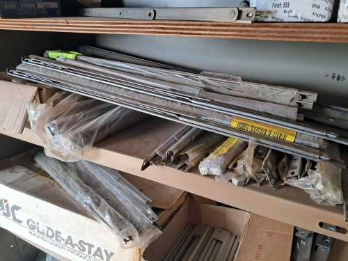 slide-items-3