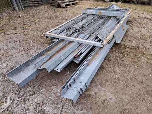 slide-items-3