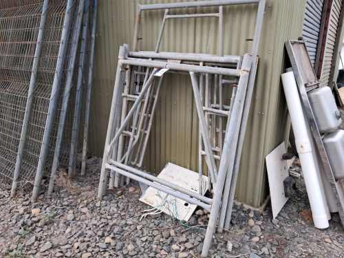 slide-items-0