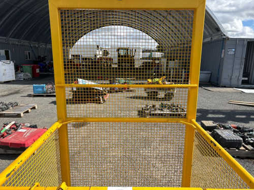 slide-items-3