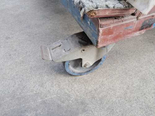 slide-items-3