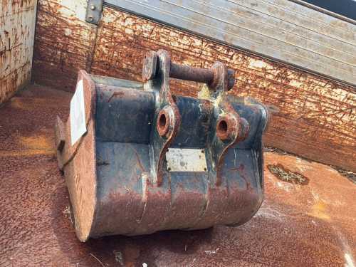 slide-items-2