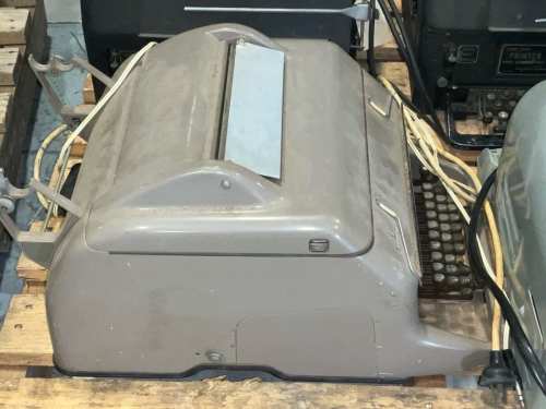 slide-items-3