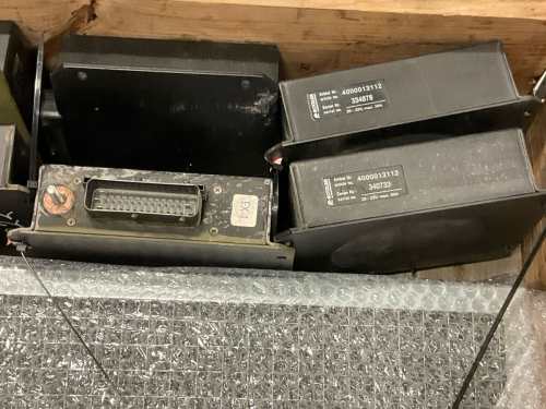 slide-items-3