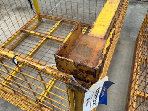 slide-items-3