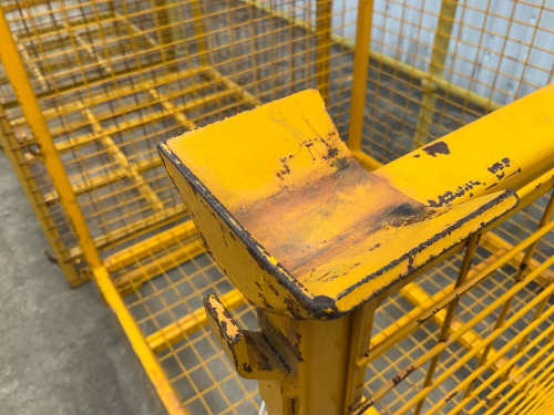 slide-items-3