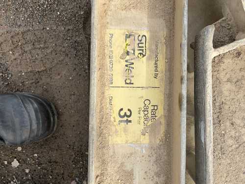 slide-items-2
