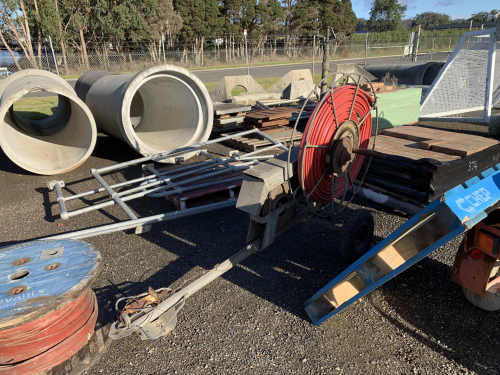 slide-items-3