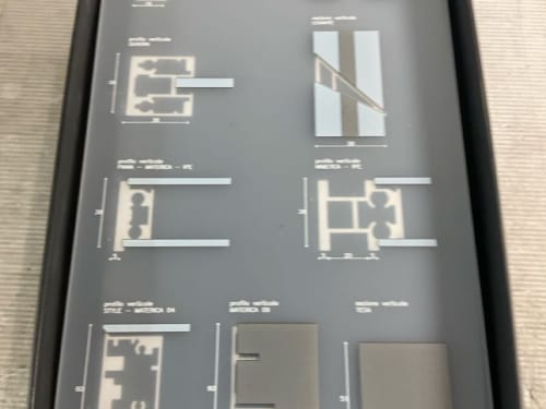 slide-items-1