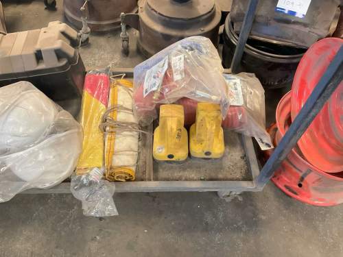 slide-items-3