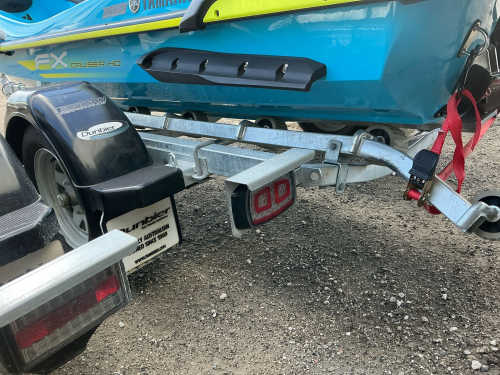 slide-items-3