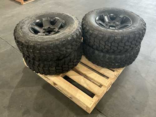 slide-items-3