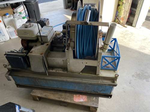 slide-items-3