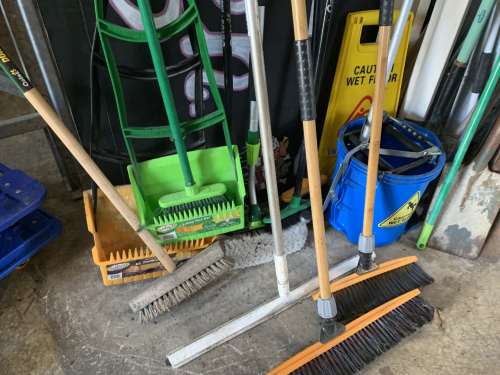 slide-items-3