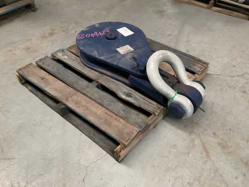 slide-items-3