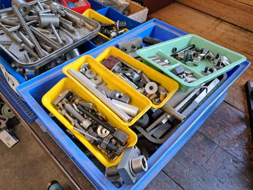 slide-items-1