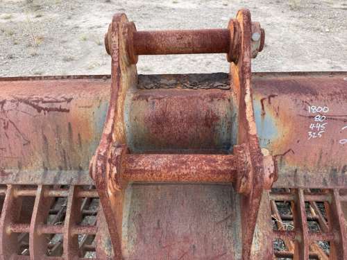 slide-items-4