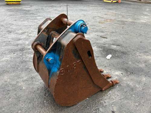 slide-items-3