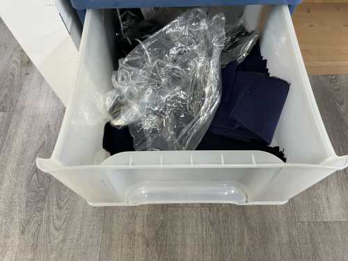 slide-items-3