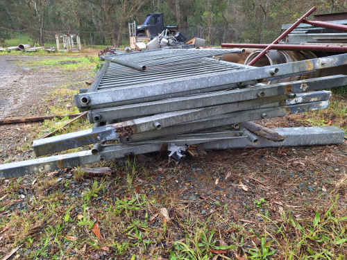 slide-items-3