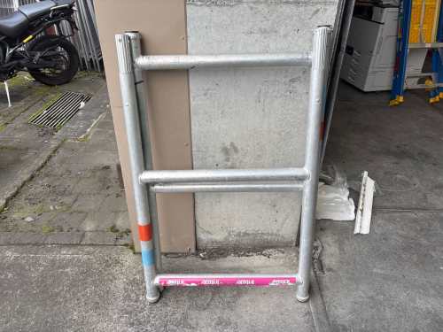 slide-items-4