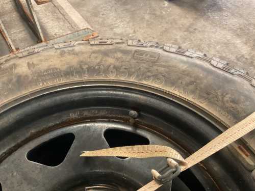 slide-items-3