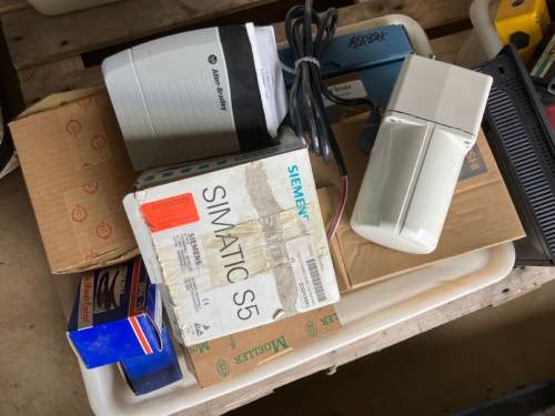 slide-items-3