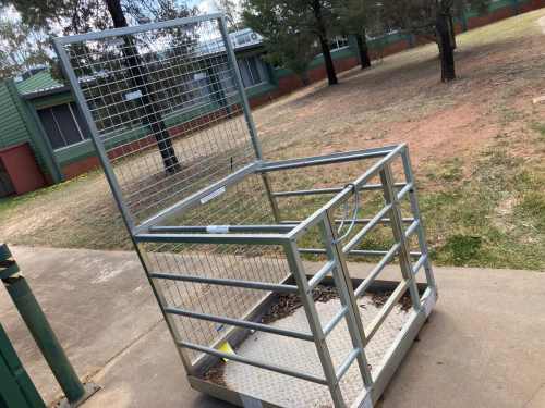 slide-items-0