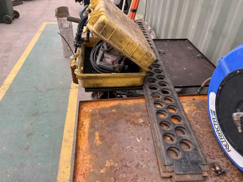 slide-items-1
