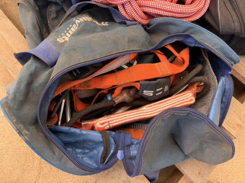slide-items-2