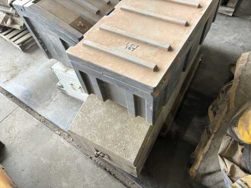 slide-items-3