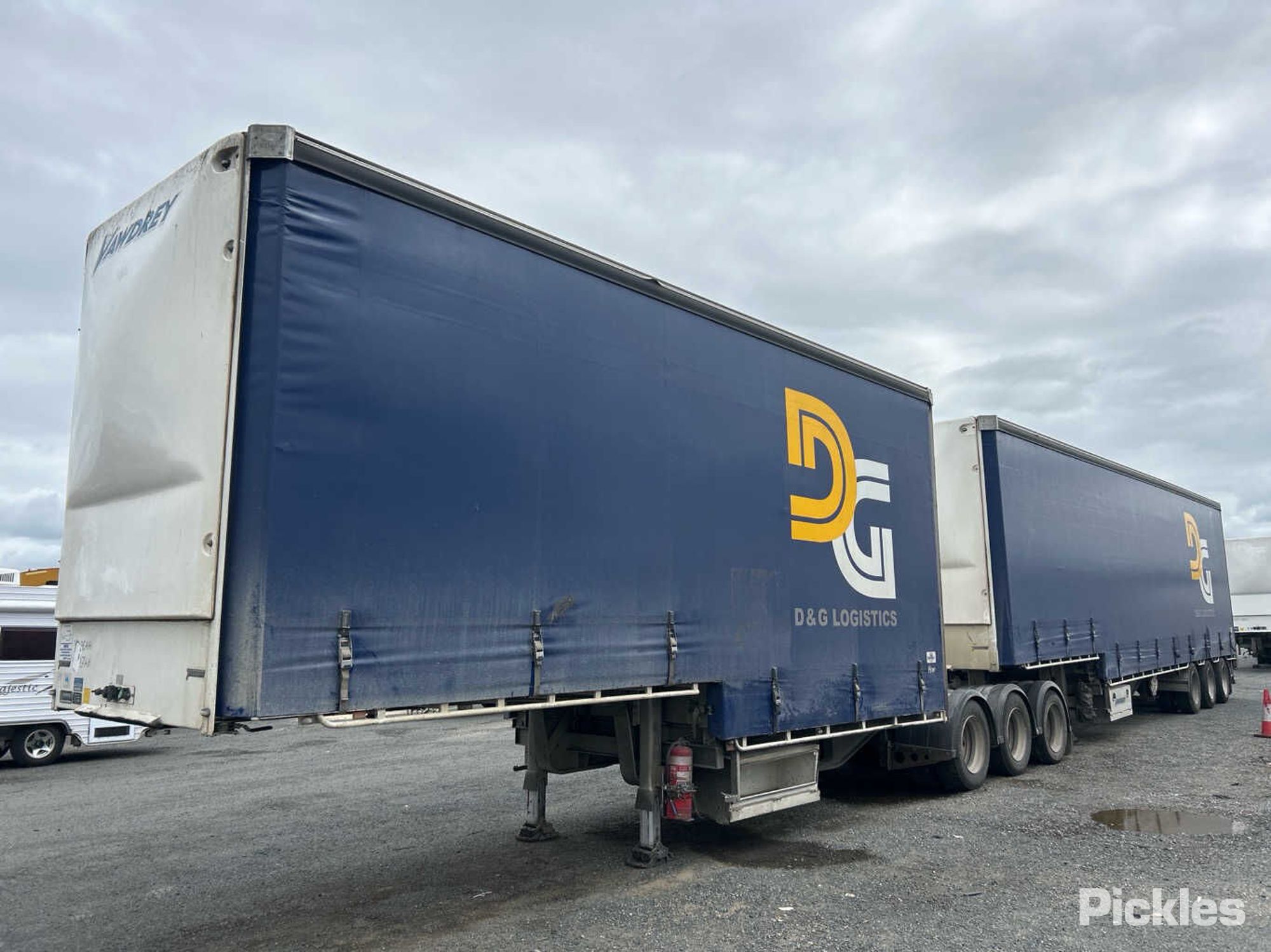 Vehicle photo