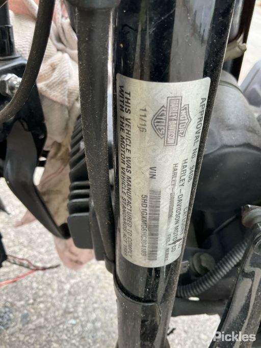 2016 HARLEY DAVIDSON FXDB Pickles